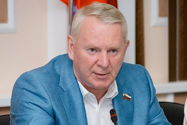 Владельцев обязали регистрировать своих собак